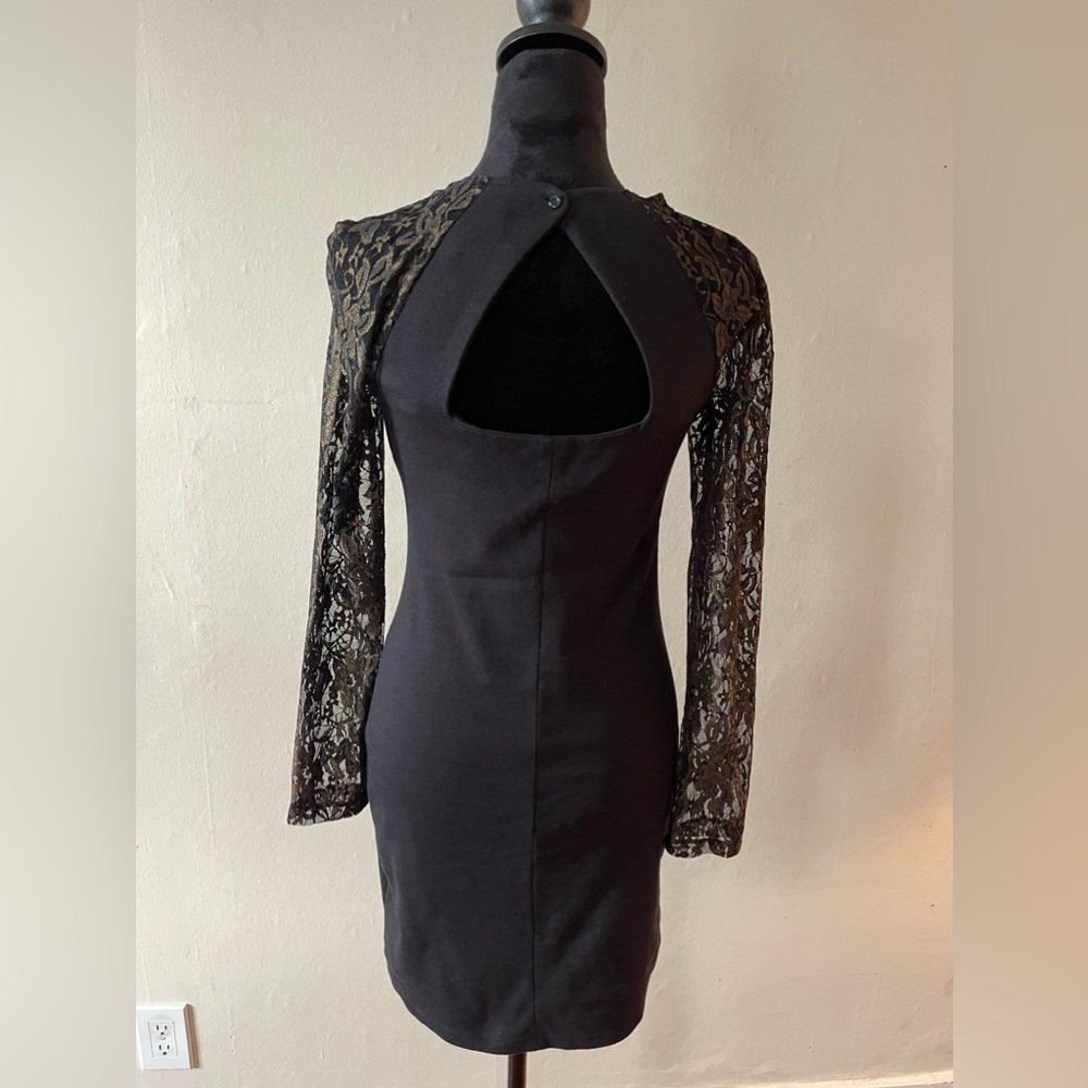 Petticoat Alley, Black/Gold form fitting dress,w/lace sleeves, size med - Picture 4 of 7